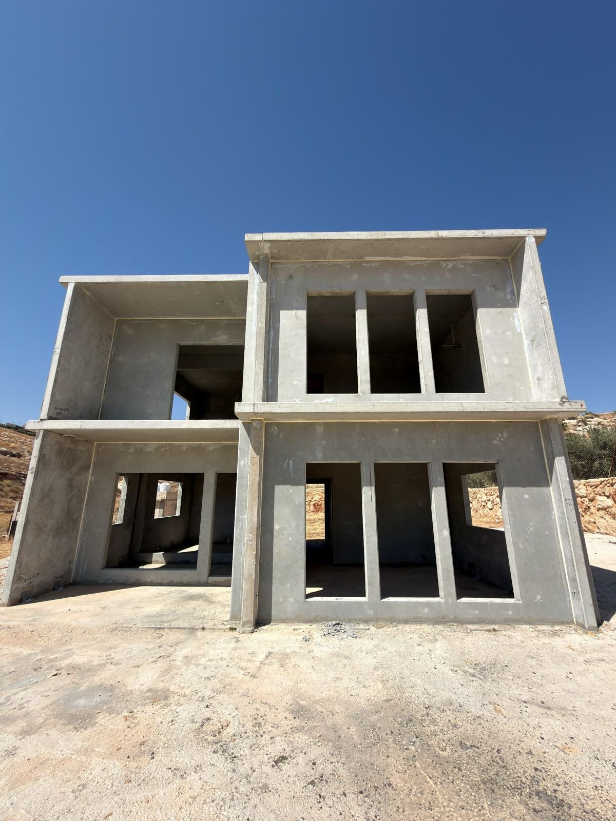 Naour villa structure